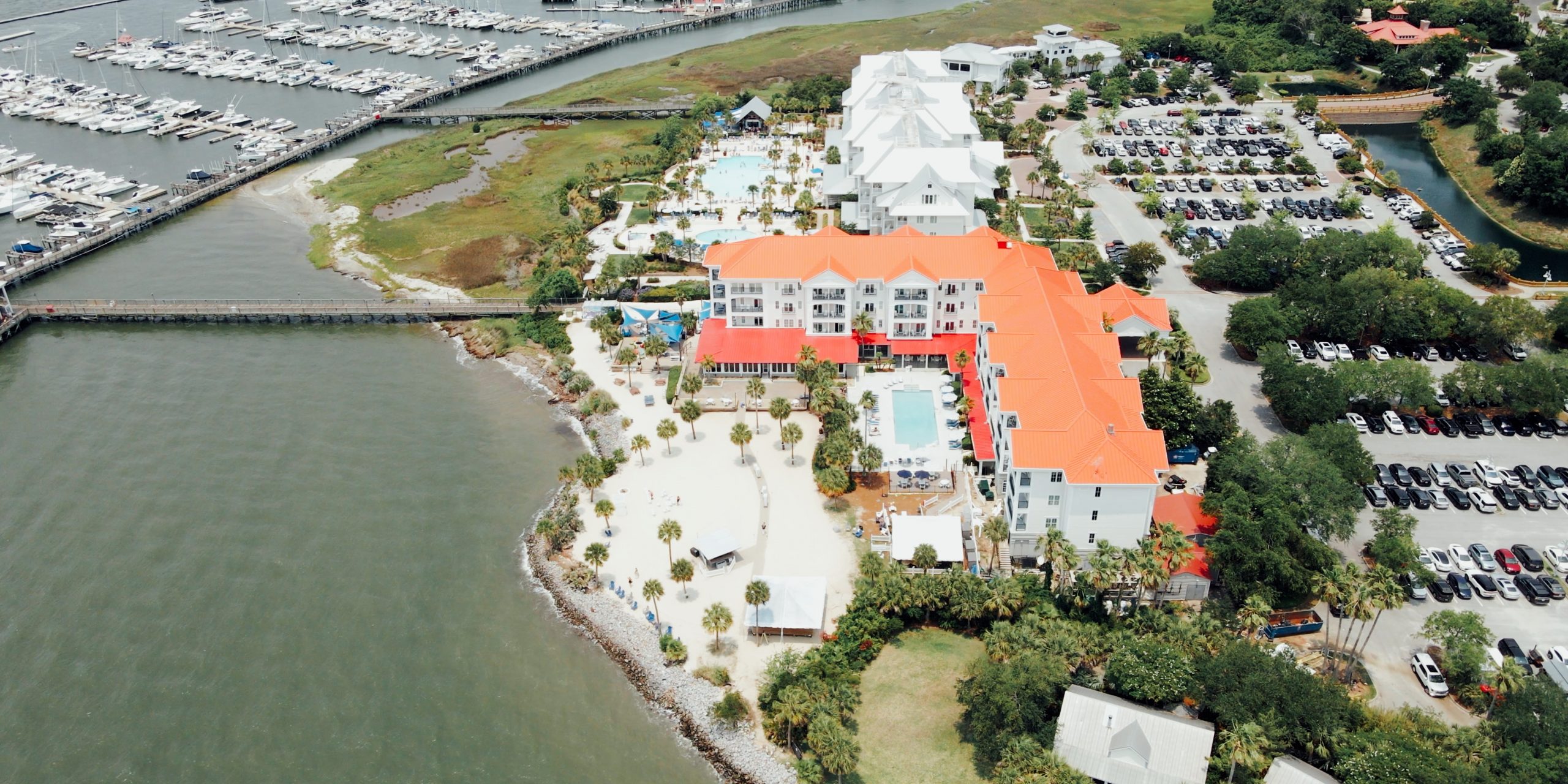 Wedding day scene representing fast delivery and reliving the day